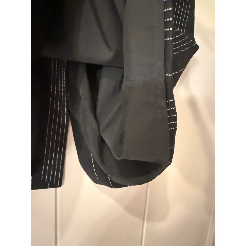 S Pearl Black Pinstripe Pencil Skirt Zipper Knee Length‎ Womens Size 6